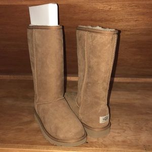 Brand new Tall Tan Ugg boots sz 4
